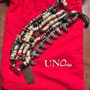 UNO de 50 Black and Cream Beaded Bracelet